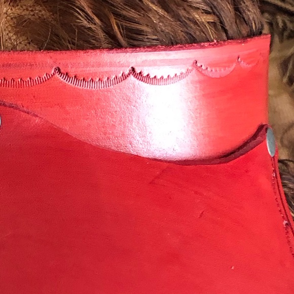 Red - Picture 4 of 4